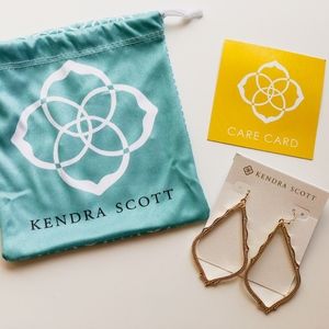NWT Kendra Scott Sophee Earrings, Gold